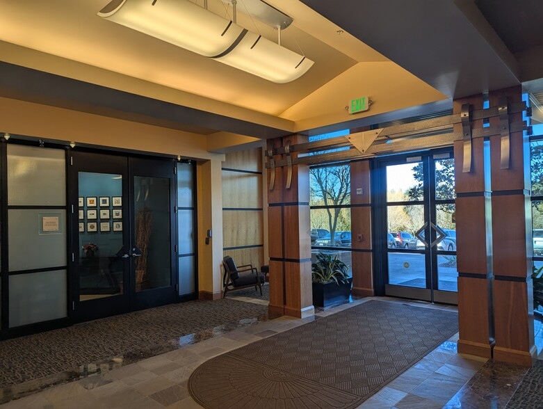 19120 SE 34th St, Vancouver, WA for lease - Interior Photo - Image 2 of 6