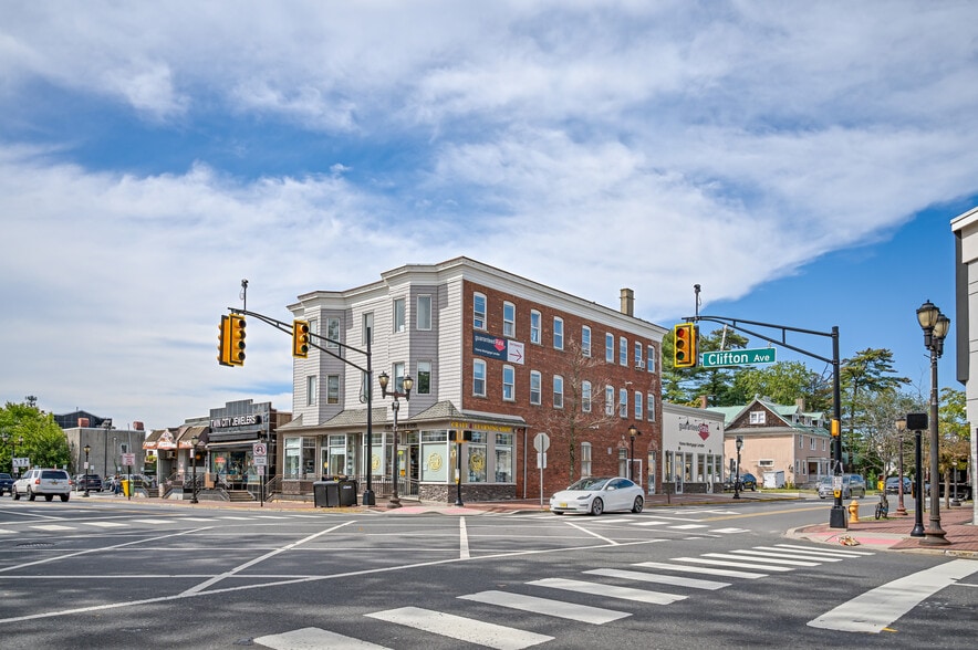 40 Clifton Ave, Lakewood, NJ for sale - Building Photo - Image 3 of 6