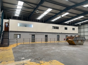 Arden Rd, Birmingham for lease Interior Photo- Image 2 of 5