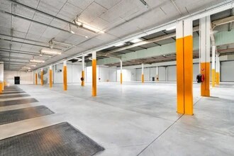 Industrial in Trappes for lease Interior Photo- Image 2 of 14