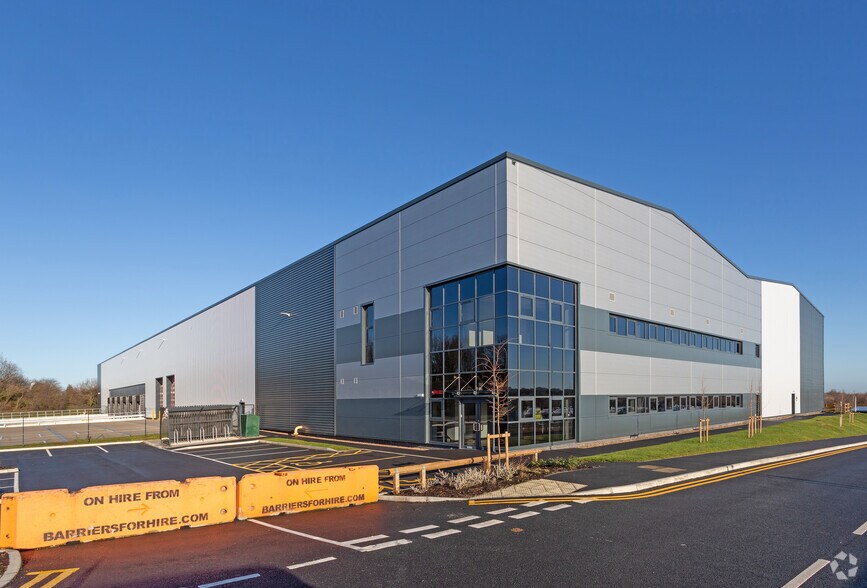 Wentworth Way, Tankersley for lease - Primary Photo - Image 1 of 6