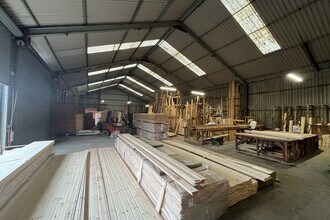 Rag Hl, Aldermaston for lease Interior Photo- Image 1 of 4