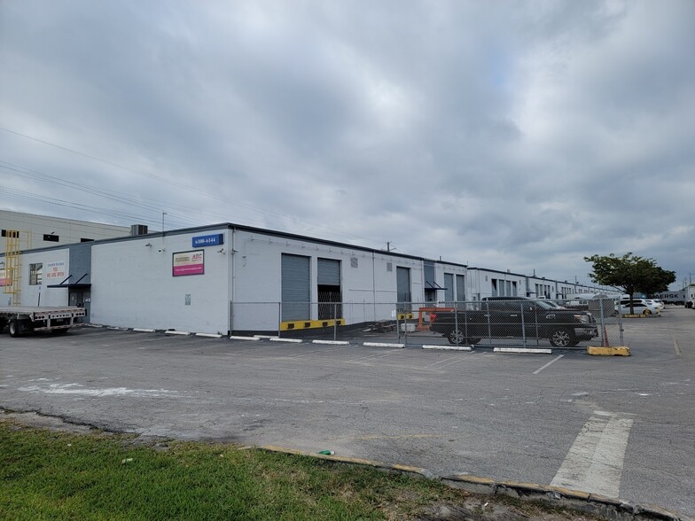 6100-6144 NW 74th Ave, Miami, FL for lease - Building Photo - Image 1 of 16