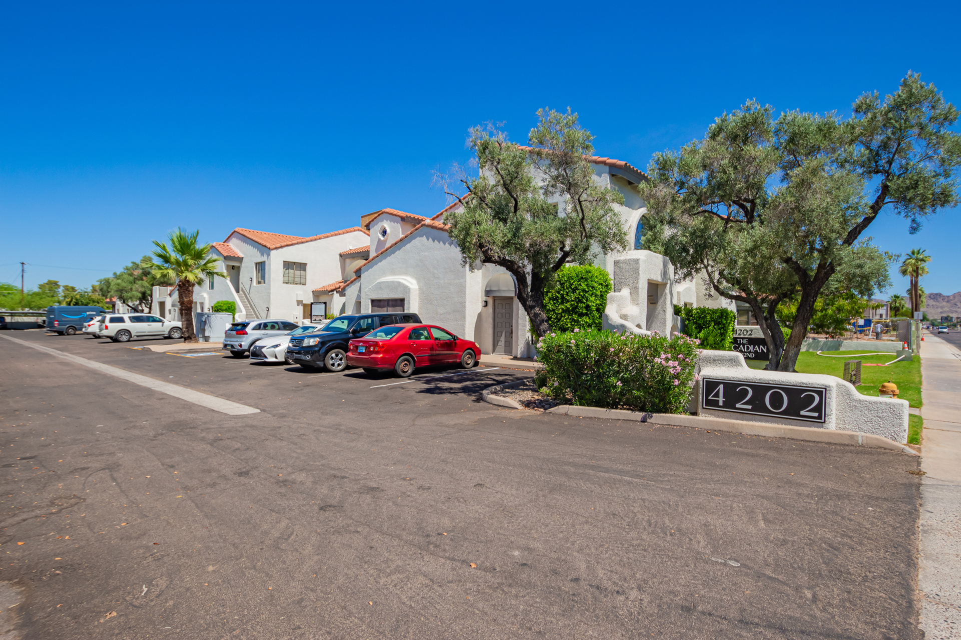 4202 N 32nd St, Phoenix, AZ for lease Building Photo- Image 1 of 34