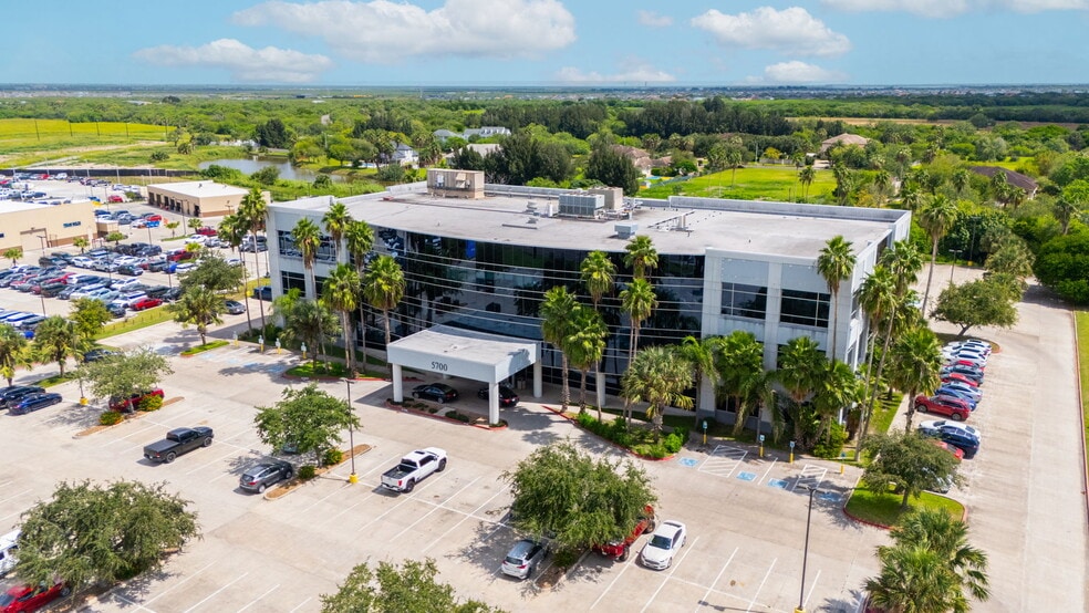 5700 N Exp 77/83, Brownsville, TX for sale - Primary Photo - Image 1 of 15