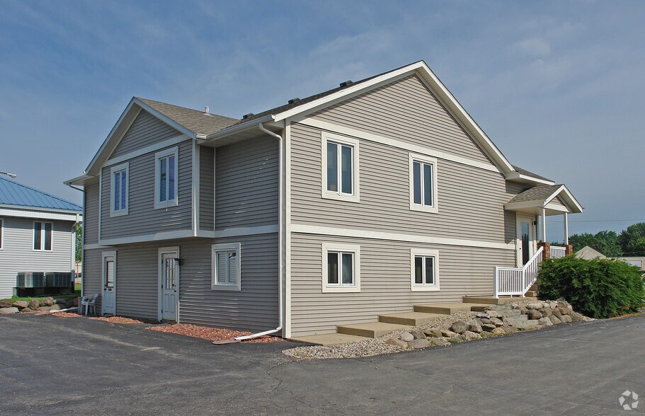 1001 W Main St, Sun Prairie, WI 53590