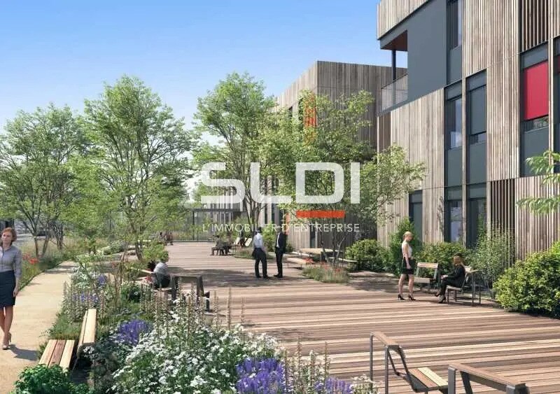 Office in Vénissieux for lease - Building Photo - Image 2 of 16