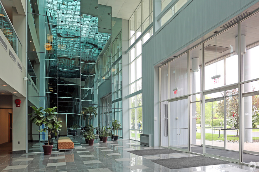 3000 Atrium Way, Mount Laurel, NJ for lease - Lobby - Image 3 of 12