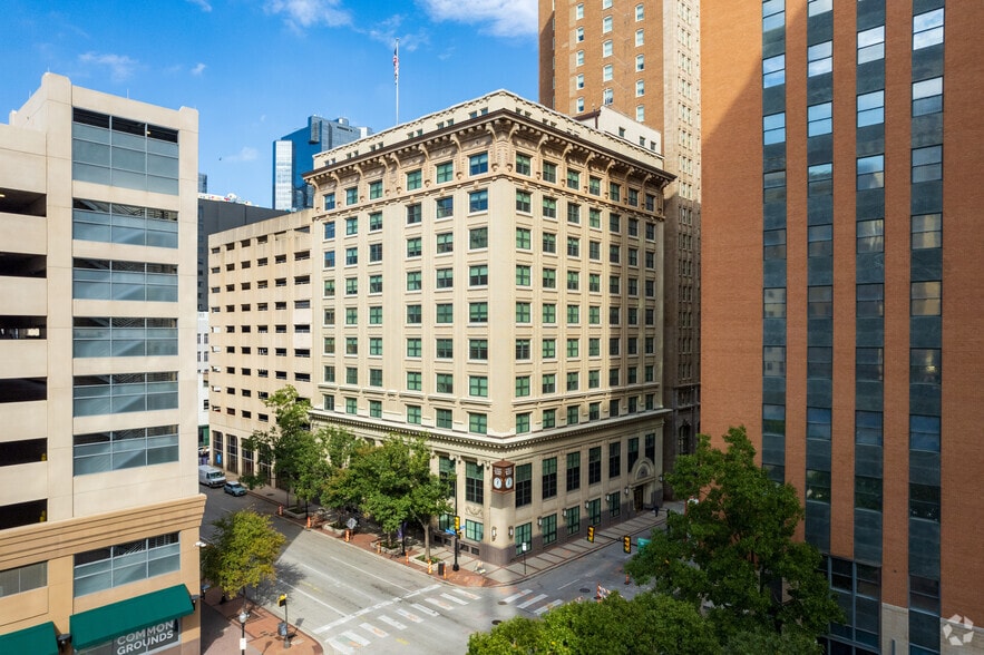 110 W 7th St, Fort Worth, TX for sale - Building Photo - Image 1 of 8