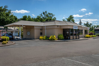 35 82nd Dr, Gladstone, OR for lease Building Photo- Image 1 of 20