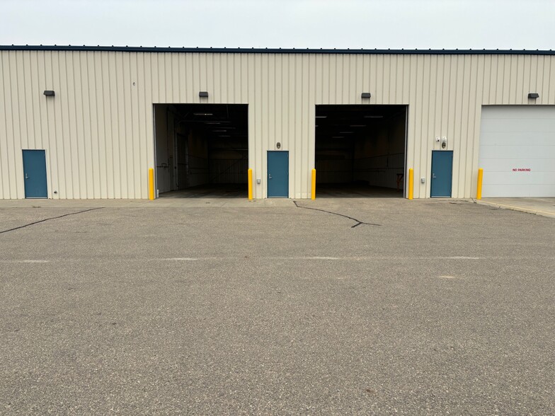 111 NE 45th Ave, Minot, ND for lease - Building Photo - Image 2 of 17