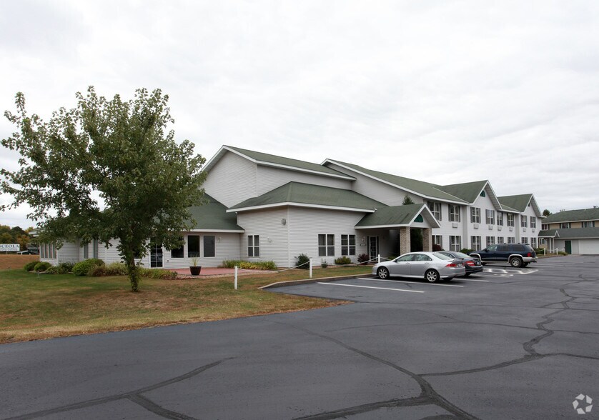 1030 Cascade St, Osceola, WI for sale - Primary Photo - Image 1 of 1