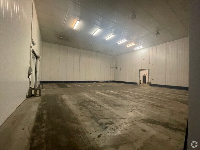 Industrial in Parla, Madrid for sale - Building Photo - Image 2 of 13