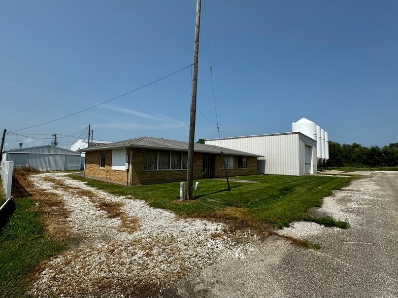 145 S Washington St, Bushnell, IL for sale - Primary Photo - Image 1 of 25