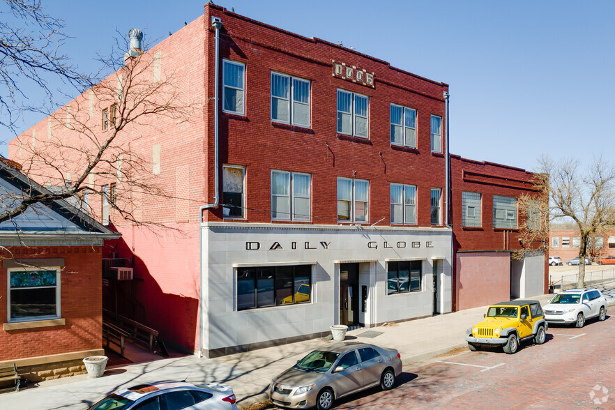 705 N 2nd Ave, Dodge City, KS for sale - Building Photo - Image 1 of 38