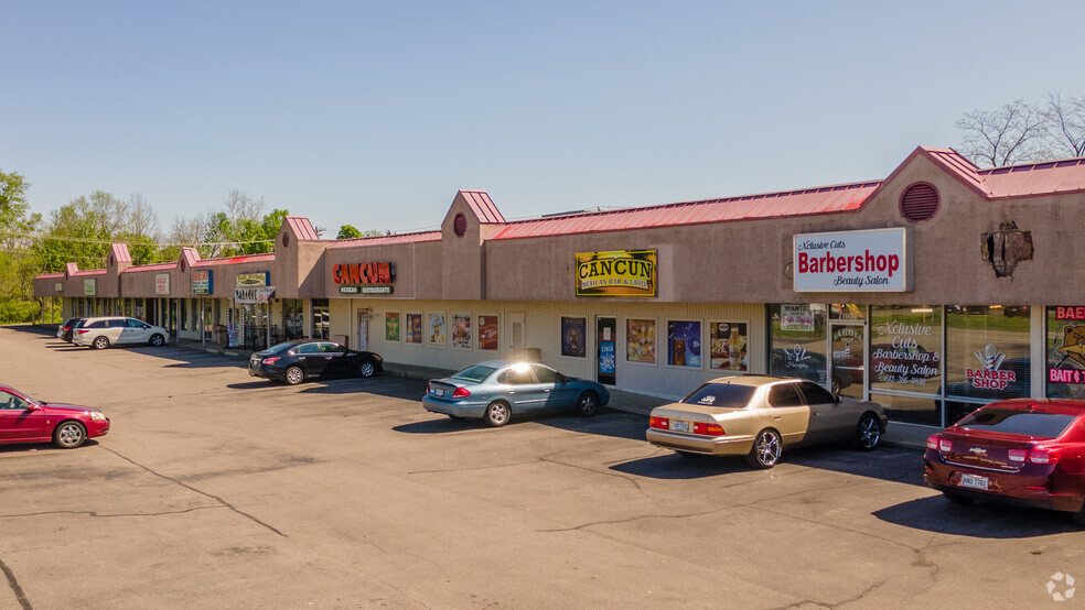 11916-11960 Hamilton Ave, Cincinnati, OH for lease - Building Photo - Image 2 of 4