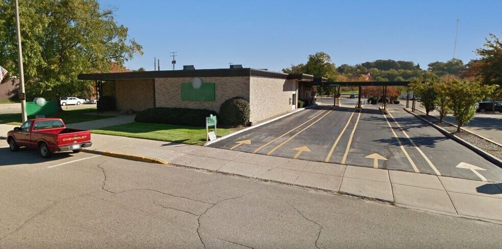 128 Main St, Buchanan, MI for sale - Primary Photo - Image 1 of 1