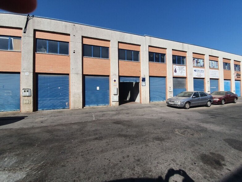 Retail in SEVILLA for sale - Building Photo - Image 2 of 11