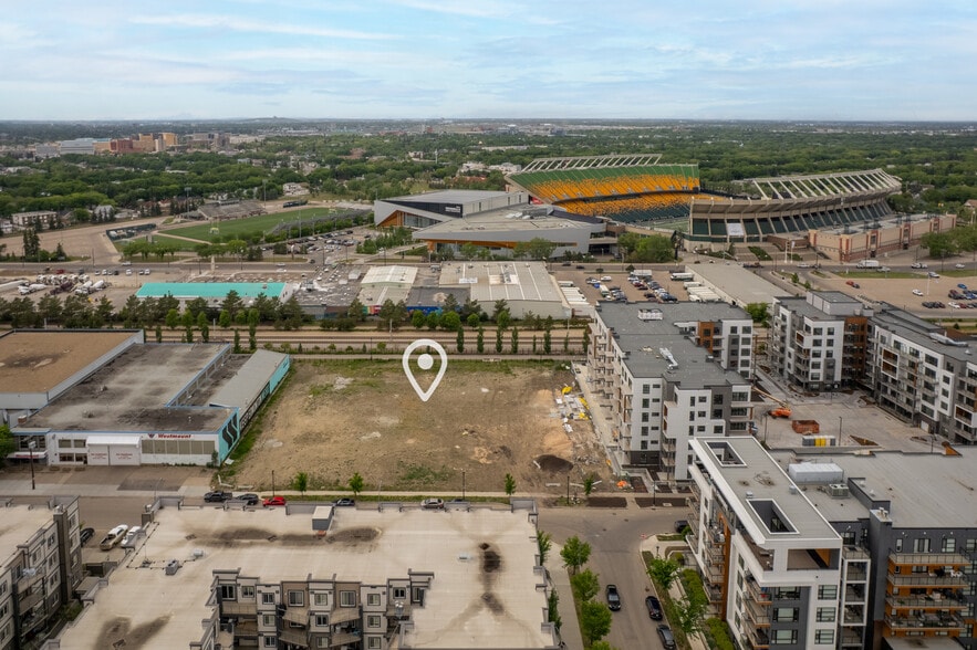 8490 106A Av NW, Edmonton, AB for sale - Building Photo - Image 3 of 34