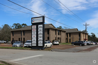 More details for 100 Commercial Cir, Conroe, TX - Office for Lease