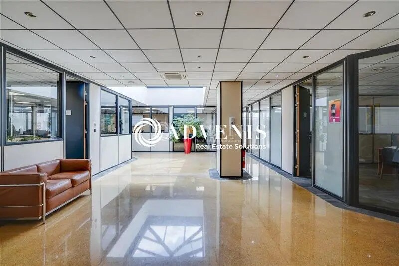 Office in Villiers-sur-Marne for lease - Interior Photo - Image 1 of 7