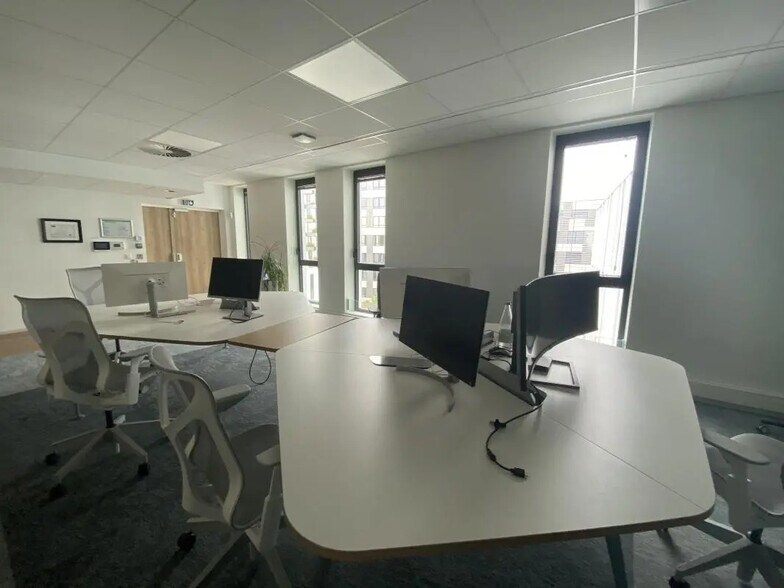Office in Cesson-Sévigné for lease - Interior Photo - Image 1 of 12