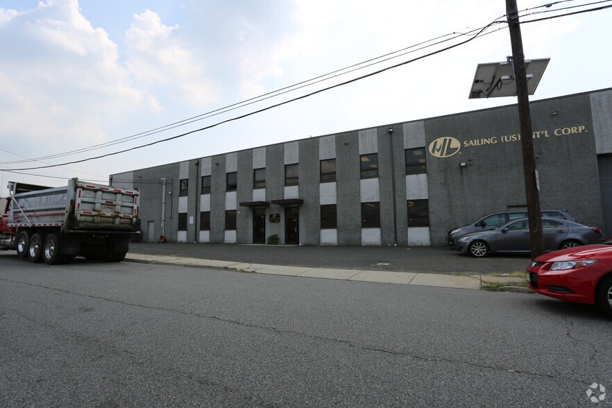 29 Wysocki Pl, Hackensack, NJ for sale - Building Photo - Image 1 of 1