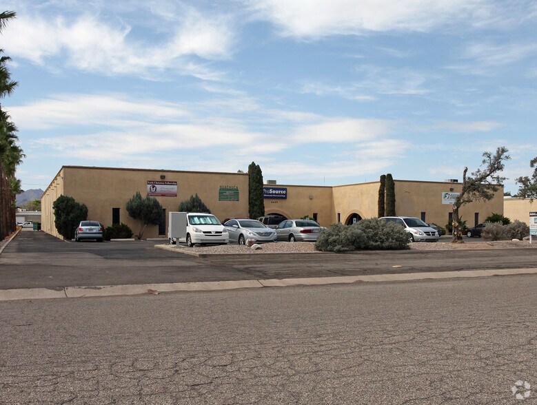 2425 N Huachuca Dr, Tucson, AZ for lease - Primary Photo - Image 1 of 7