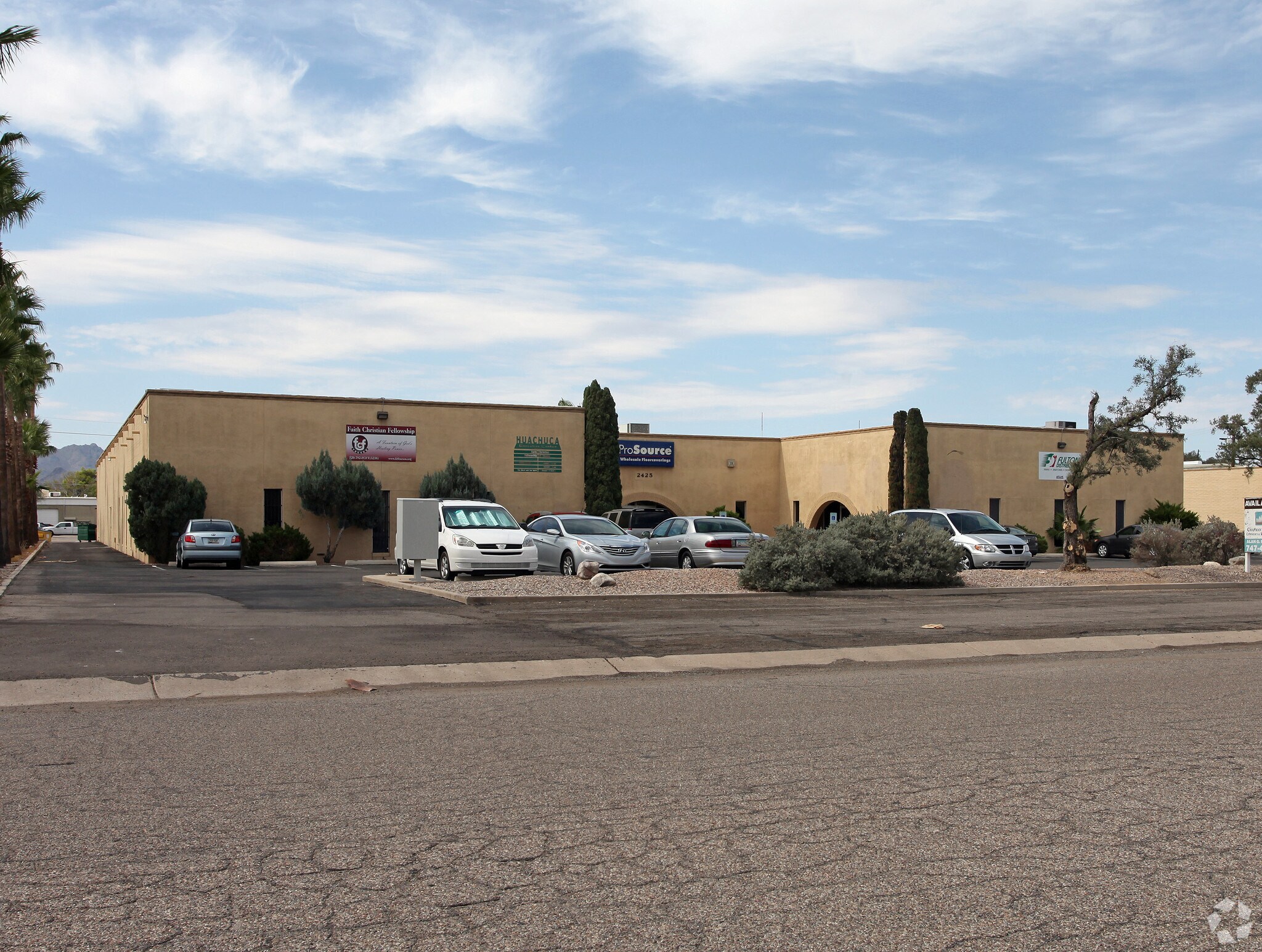 2425 N Huachuca Dr, Tucson, AZ for lease Primary Photo- Image 1 of 8