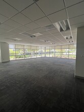 1000 Oakbrook Dr, Ann Arbor, MI for lease Interior Photo- Image 2 of 23