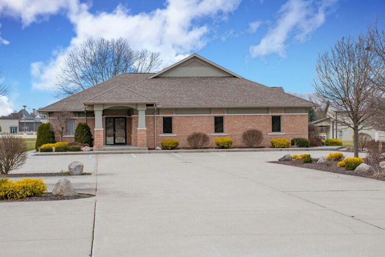 16089 Jackson Rd, Mishawaka, IN 46544