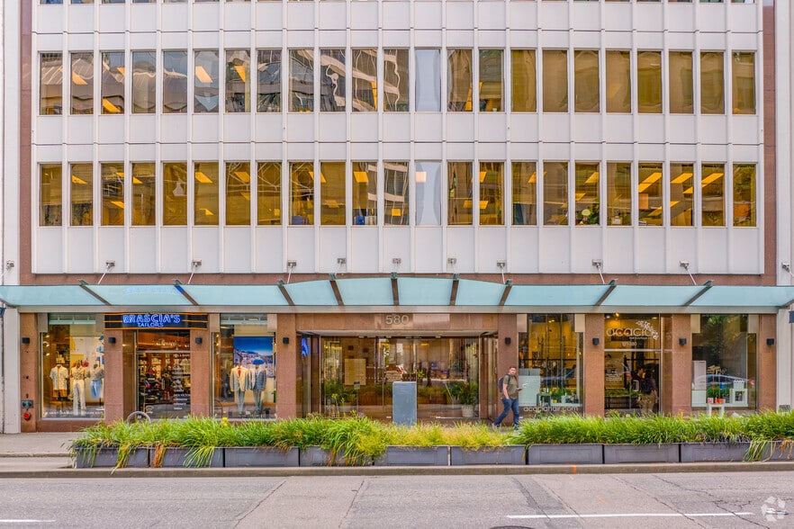 580 Hornby St, Vancouver, BC for lease - Building Photo - Image 2 of 9