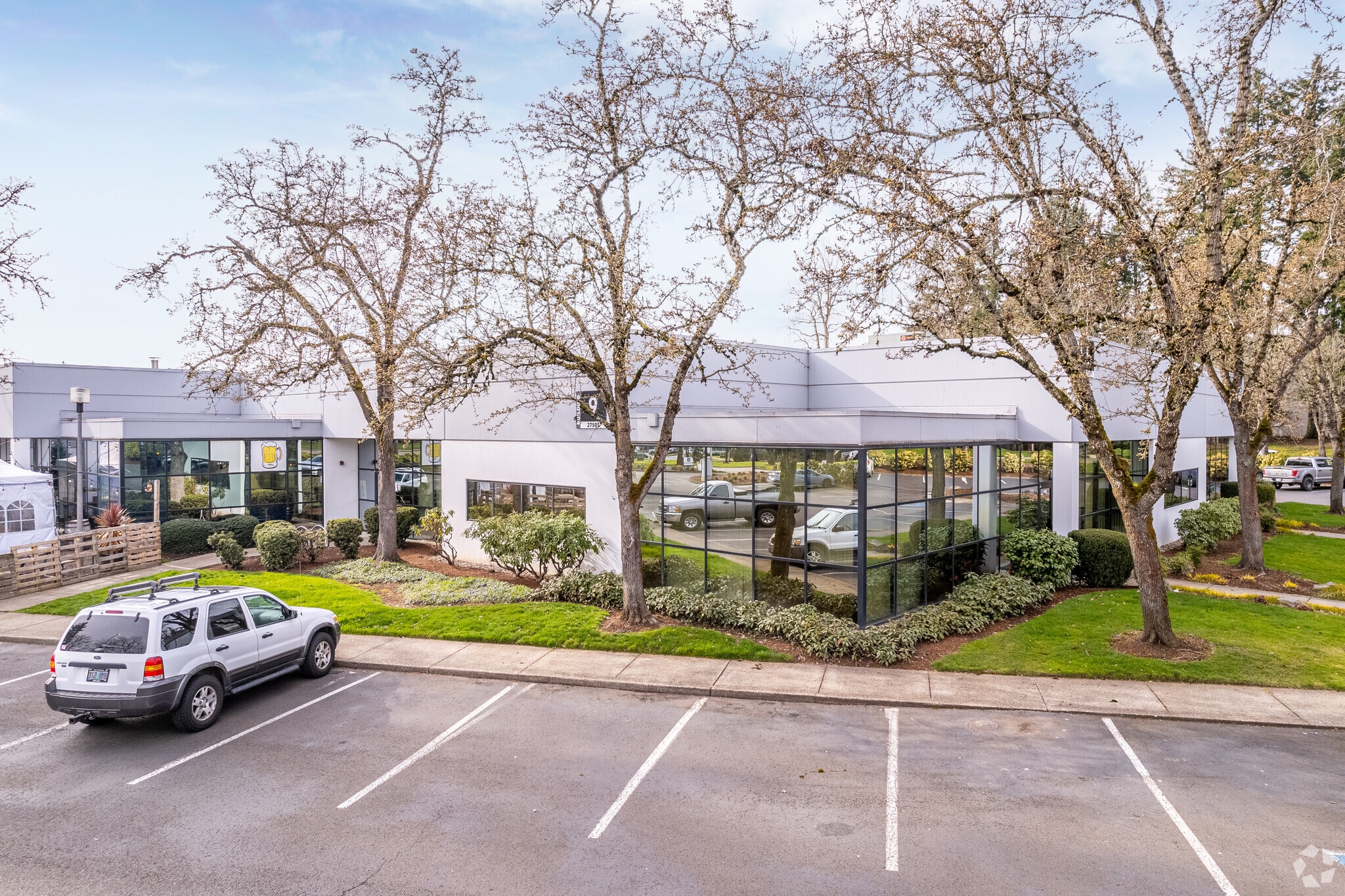 27501 SW 95th Ave, Wilsonville, OR for lease Primary Photo- Image 1 of 9