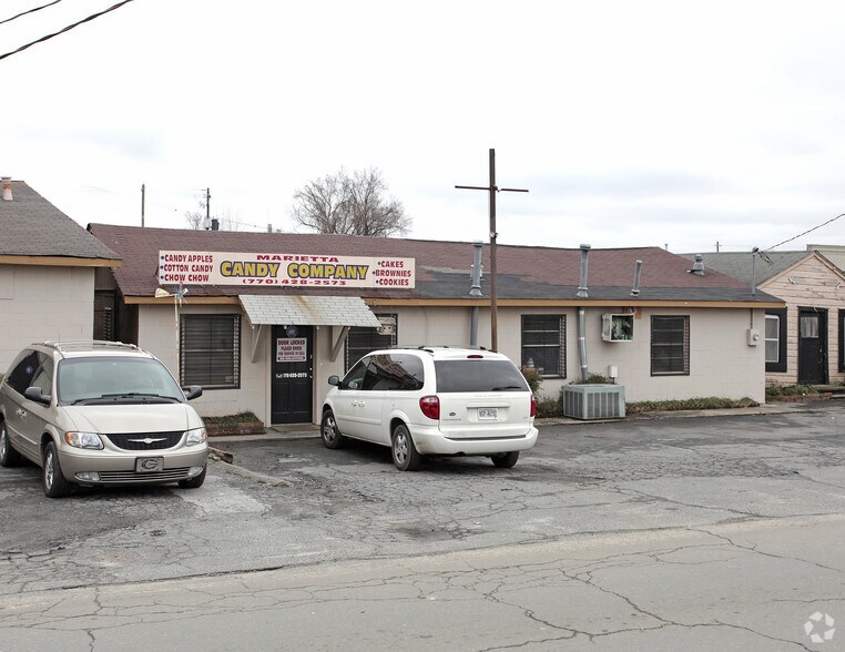 186 NW Marble Mill Rd, Marietta, GA 30060