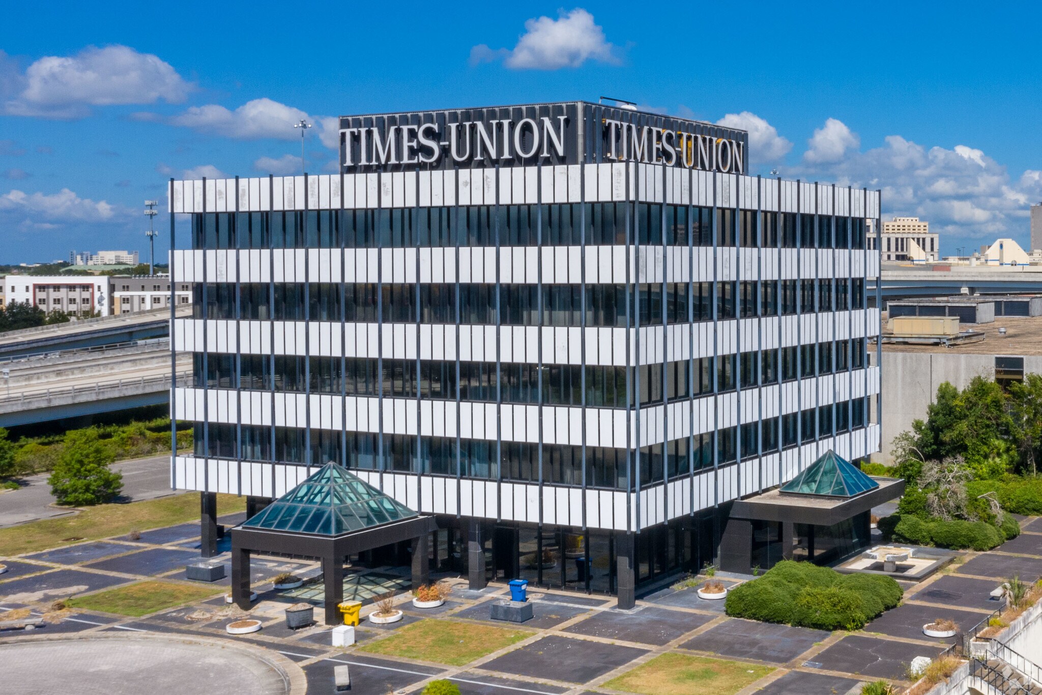 1 Riverside Ave, Jacksonville, FL for sale Primary Photo- Image 1 of 1