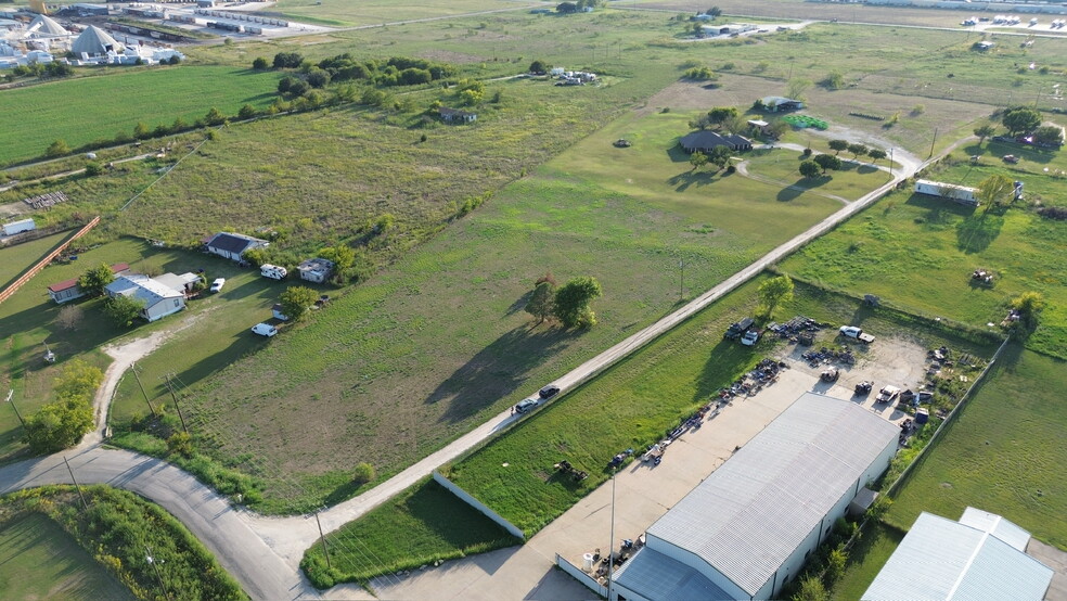 4005 Windmill Rd, Joshua, TX for sale - Building Photo - Image 1 of 5