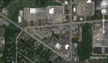 401-421 Townline Rd, Mundelein, IL for lease Building Photo- Image 1 of 3