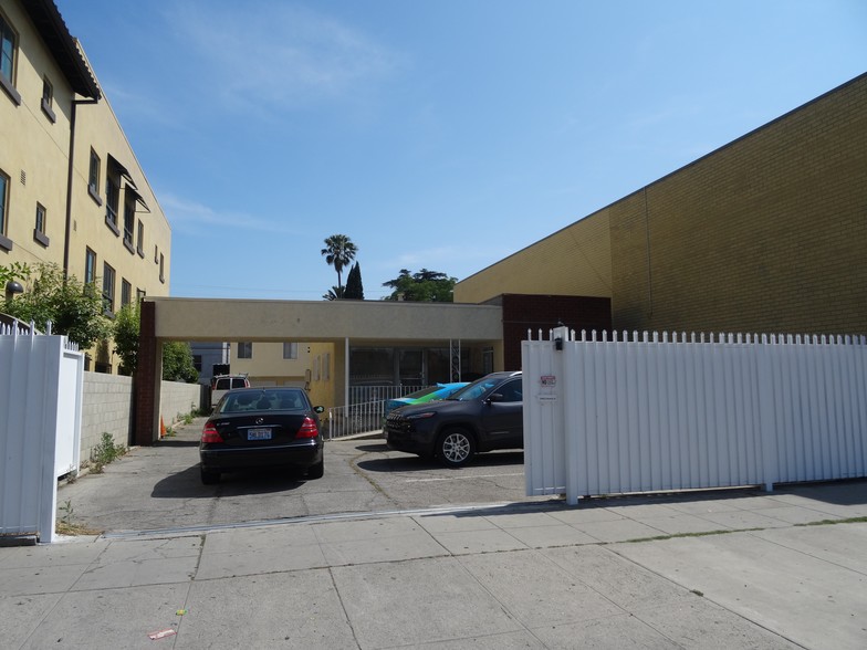 14410-14412 Hamlin St, Van Nuys, CA for sale - Building Photo - Image 1 of 1