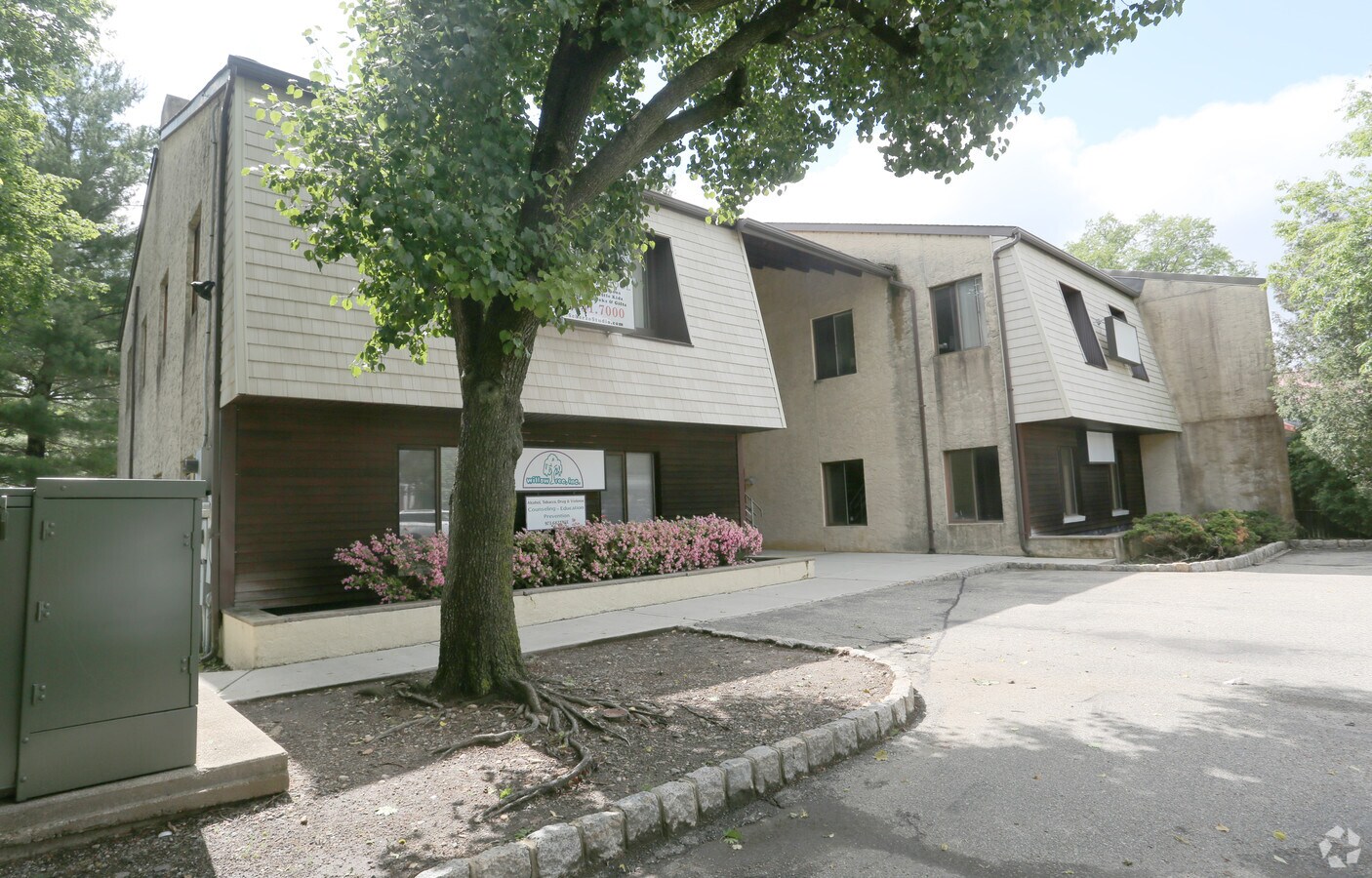 415 Speedwell Ave, Morris Plains, NJ 07950