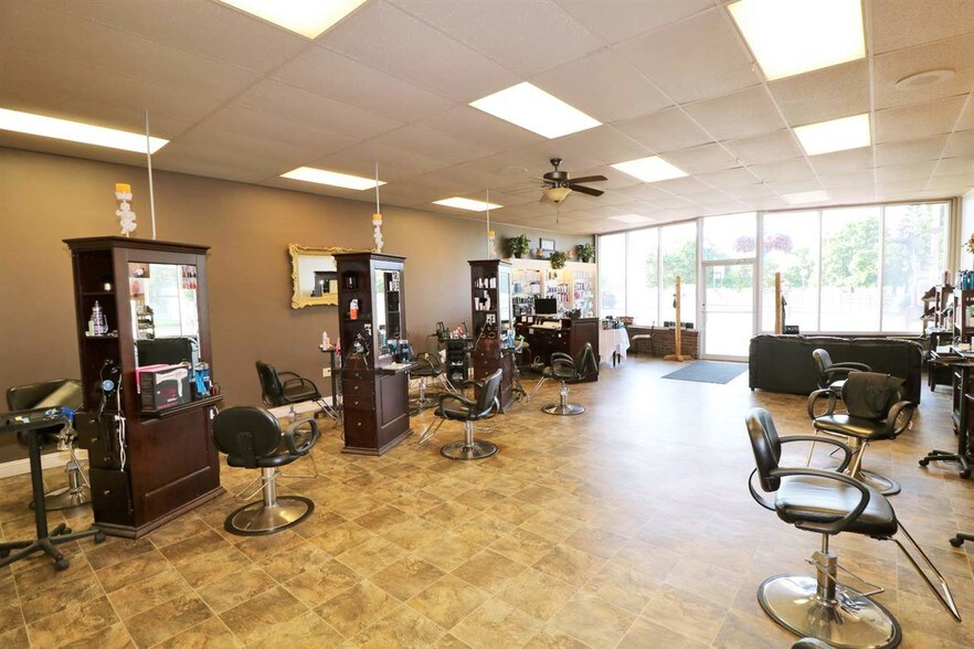 1 Main St, Newport, VT for sale - Interior Photo - Image 1 of 1