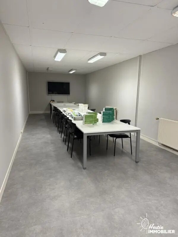 Office in Châlons-en-Champagne for lease Interior Photo- Image 1 of 7