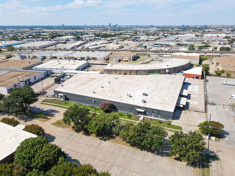 11325 Gemini Ln, Dallas, TX for lease - Building Photo - Image 2 of 12