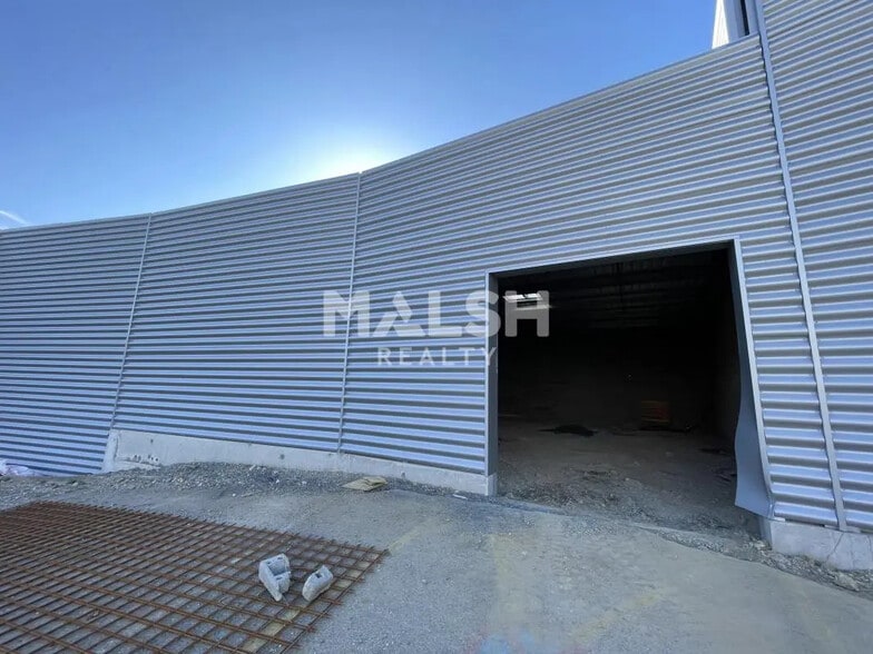 Retail in Dardilly for lease - Building Photo - Image 3 of 4