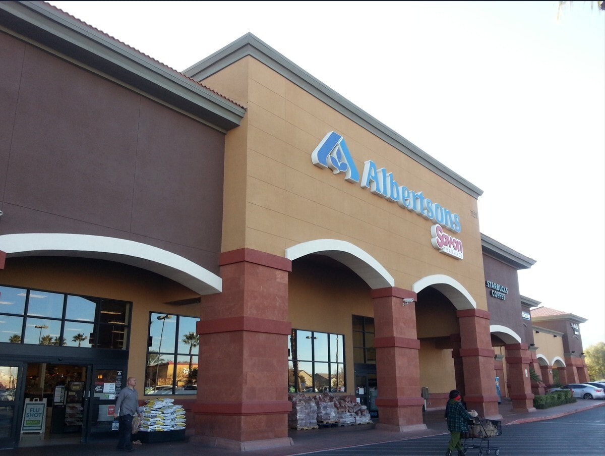 7131-7171 W Craig Rd, Las Vegas, NV for lease Building Photo- Image 1 of 7