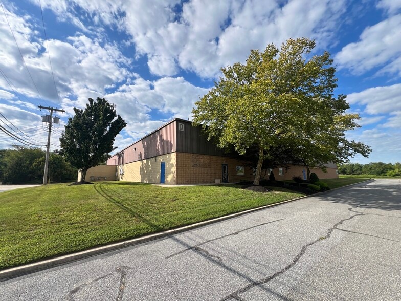 1041 Glassboro Rd, Williamstown, NJ for lease - Building Photo - Image 1 of 14