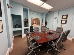 156 W Robertson St, Brandon, FL for lease Interior Photo- Image 1 of 4