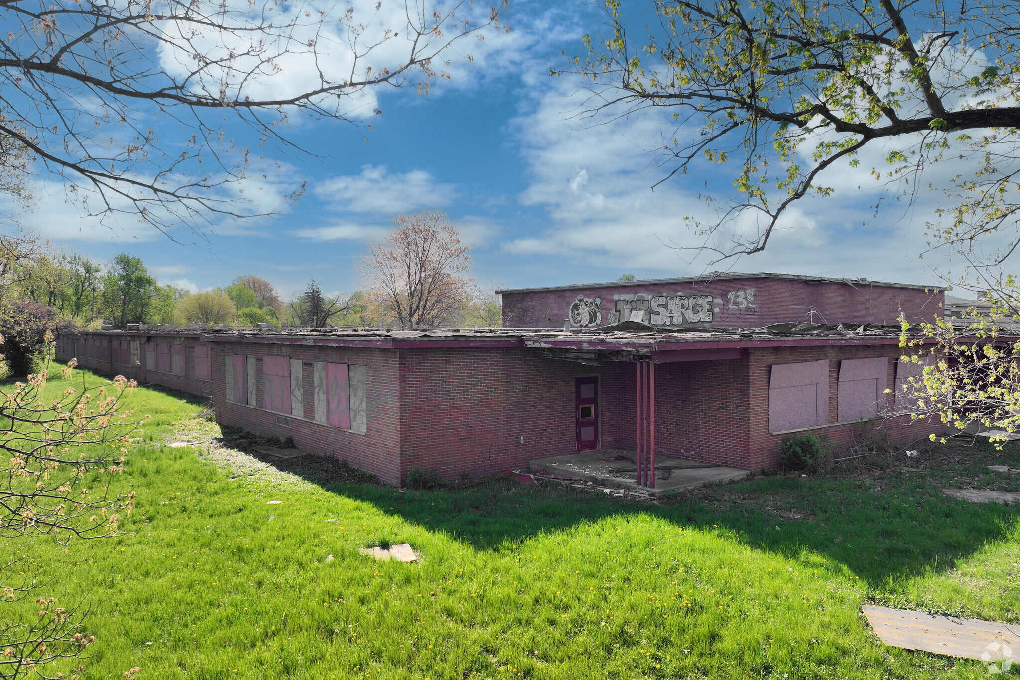 5815 E 42nd St, Indianapolis, IN for sale Primary Photo- Image 1 of 6