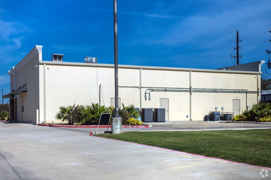 28920 Hardin Store Rd, Magnolia, TX for sale - Building Photo - Image 2 of 3