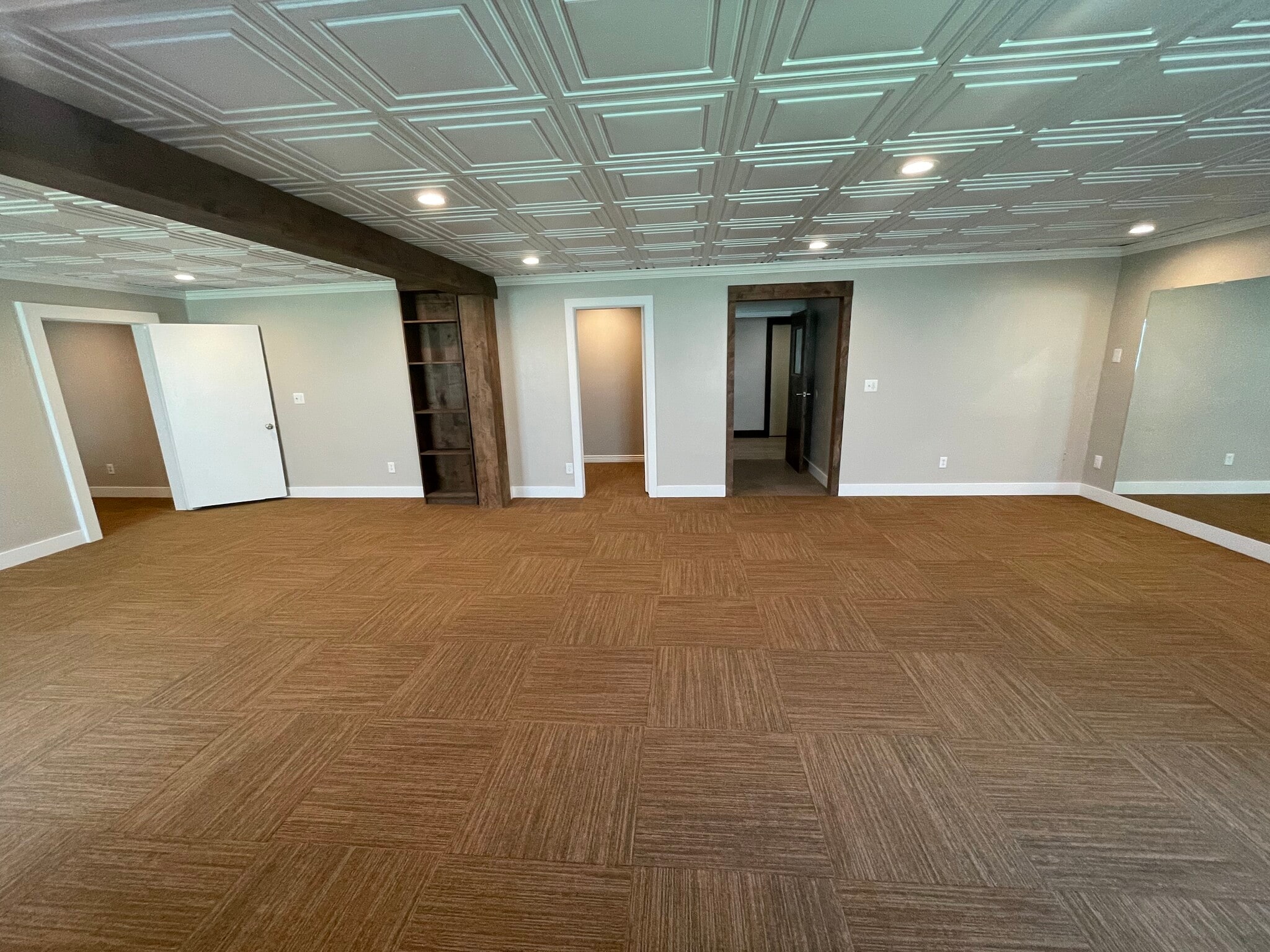 640 N Main St, North Salt Lake, UT for lease Interior Photo- Image 1 of 11