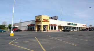 More details for 301-325 N Clippert St, Lansing, MI - Retail for Lease